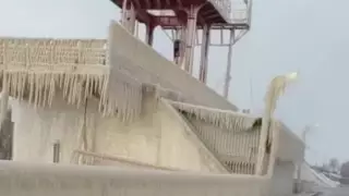 "Безумное зрелище" - обледеневшее водохранилище в СКО поразило пользователей соцсетей