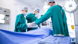 120-сантиметрового цепня вытащили врачи из кишечника пациента