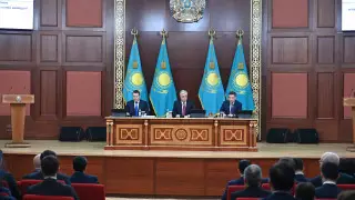 В Астане началось совещание под председательством Токаева