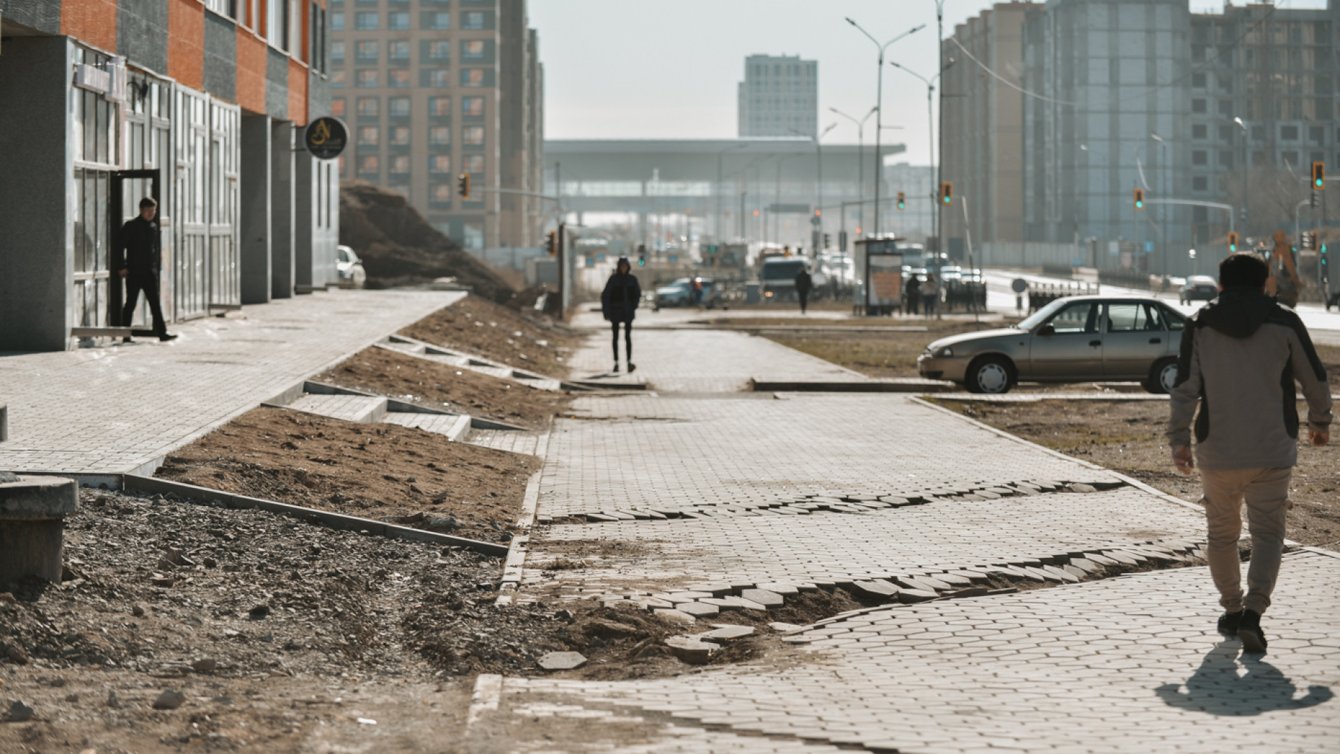 Наши города выглядят неважно. Акимы должны ходить пешком - Токаев: 19  апреля 2023 10:44 - новости на Tengrinews.kz