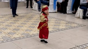 Супертанец на тое: родители закрыли комментарии к видео 4-летней малышки