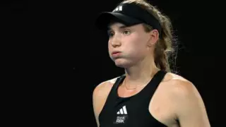 Рыбакина подверглась "кибербуллингу". Что не понравилось болельщикам