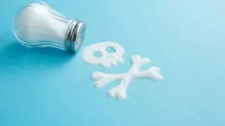 Едите больше чайной ложки соли в день? Вот что происходит с организмом