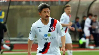 Японский футболист дебютировал за португальский клуб в 56 лет