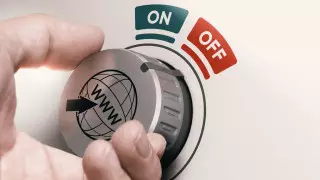 Рассылку об отключении интернета на 2 недели прокомментировали в Минцифры