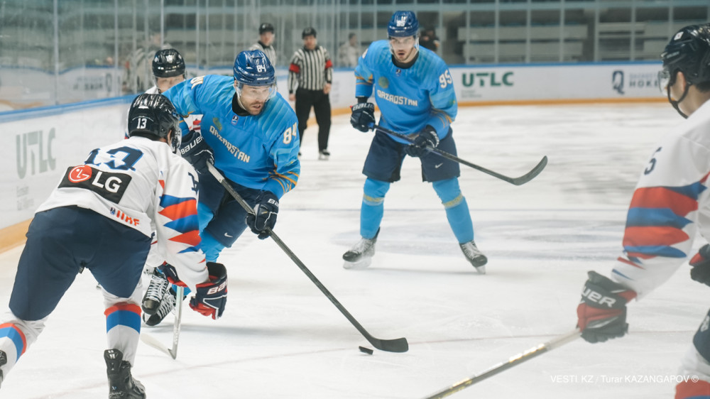 Казахстанские хоккеисты одержали крупную победу перед стартом ЧМ-2023