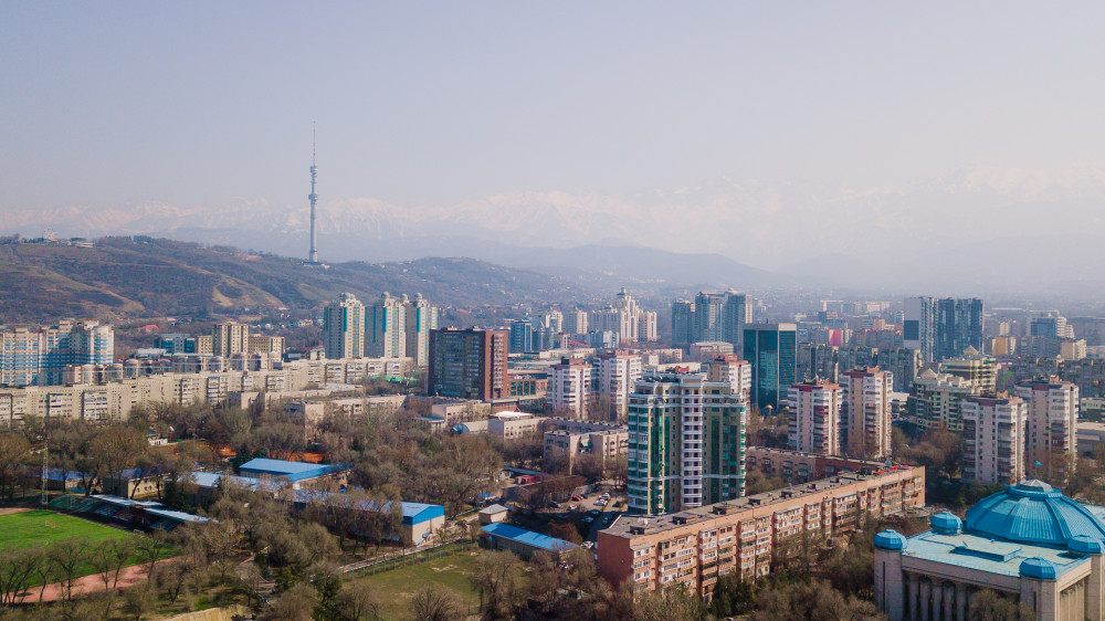 Горы Алматы застроены с серьезными нарушениями