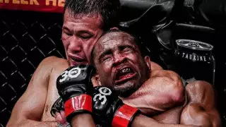 "Думал, неужели он упадет". Тренер Рахмонова - о проблемах с Шавкатом и хитростях в UFC