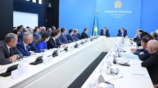 Приоритеты сотрудничества Сената и маслихатов определил Маулен Ашимбаев