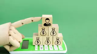 Собрал более миллиарда тенге: организатора финпирамиды "ЦентроФинанс" осудили в Актобе