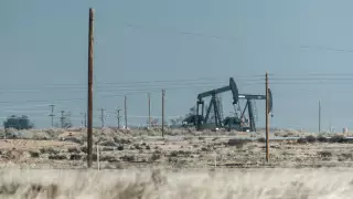 Цены на нефть растут после сильного падения