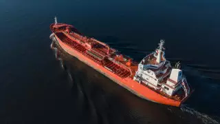 Иран захватил нефтяной танкер в Оманском заливе