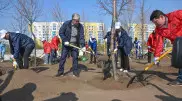 Токаев принял участие в городском субботнике
