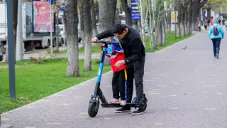 Навести порядок в движении электросамокатов предлагают в Казахстане