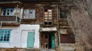 “Тотальная опасность для жителей“ - депутаты об аварийном и ветхом жилье в регионах