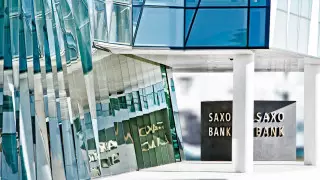 Saxo Bank больше не будет обслуживать клиентов из Казахстана