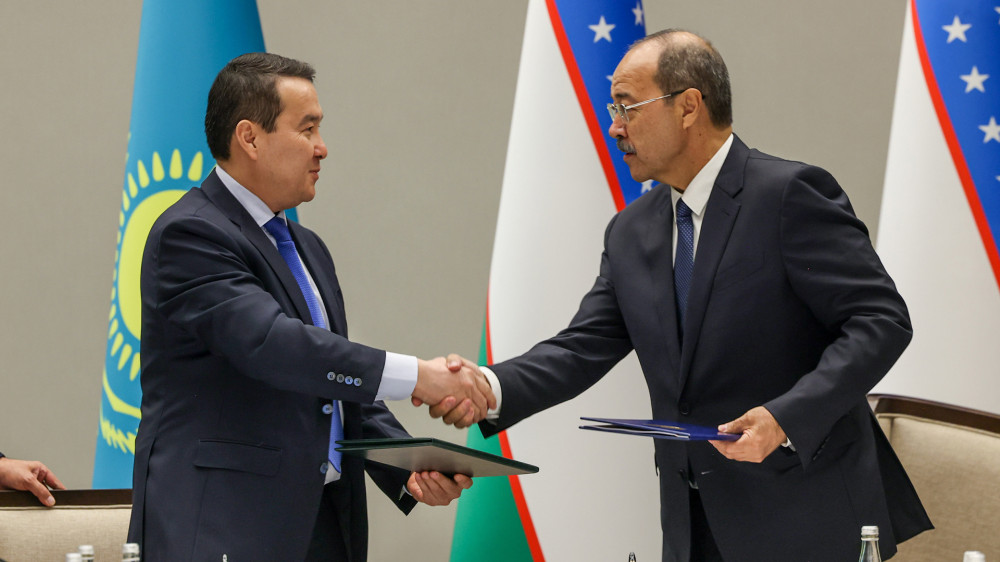 Казахстан и Узбекистан договорились ускорить создание МЦПК