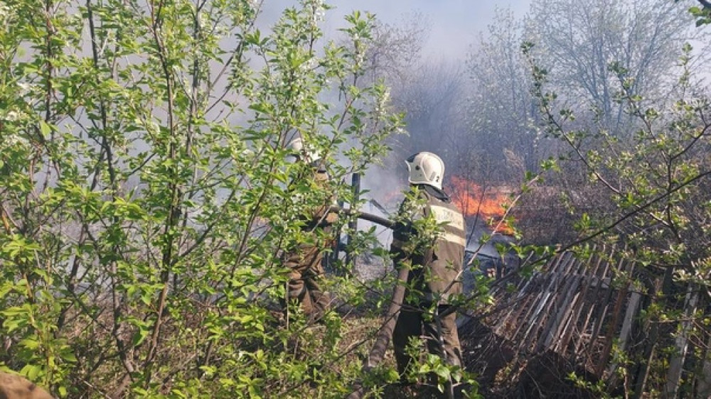 Садовое общество горело рядом с костанайским Рудным