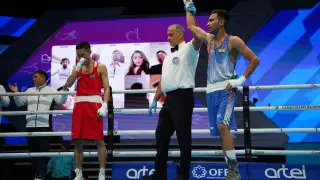 Казахстан подал жалобу после скандала в бою Сакена Бибосынова на ЧМ-2023 в Ташкенте