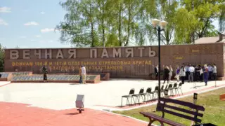 "Иногда казалось, что отец надеется на воскрешение брата". Что известно о дяде Президента Токаева