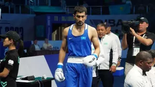 Четвертый в финале ЧМ: капитан сборной Казахстана вырвал победу в близком бою