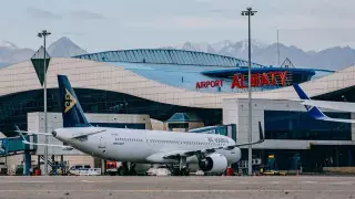 Самолет из Дубая в Алматы не вылетел из-за неисправности