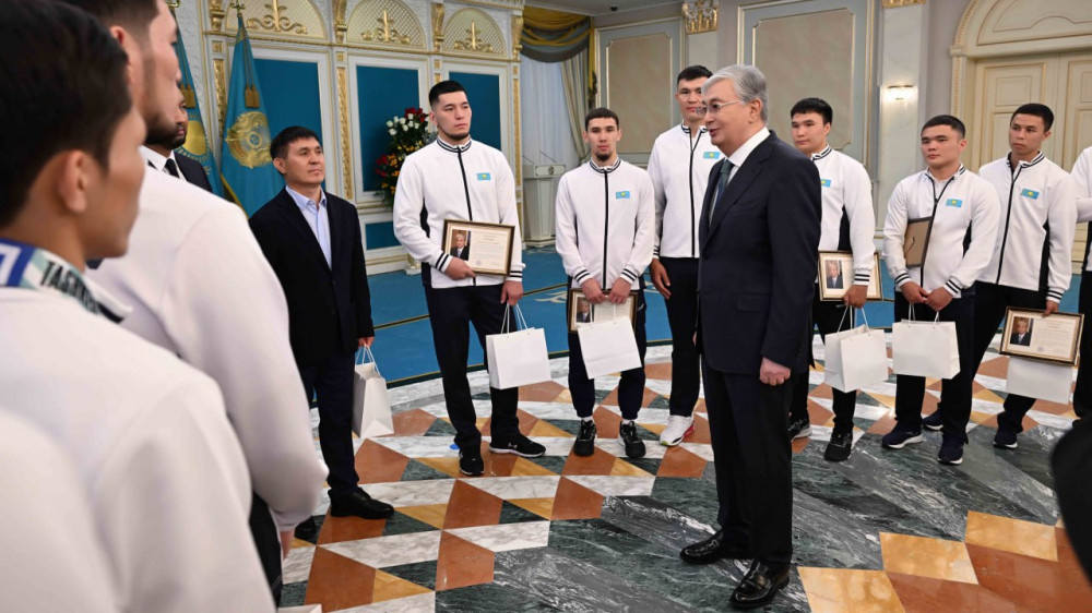 Токаев принял в Акорде триумфаторов чемпионата мира по боксу