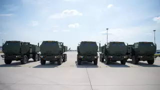 Польша получила первую партию HIMARS для развертывания у границы