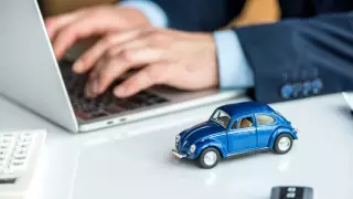 Сколько казахстанцев воспользовалось услугой перерегистрации авто онлайн