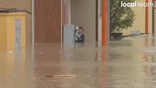 Люди передвигаются на лодках: в Хорватии затопило город Обровац