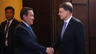 "Устранить узкие места". Смаилов договорился с вице-президентом Еврокомиссии