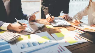 Токаев подписал закон по вопросам уплаты таможенных пошлин и налогов