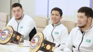 Боксерам-триумфаторам в Астане вручили ключи от трехкомнатных квартир