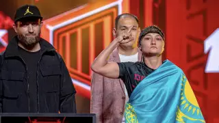 Мечтающая о UFC девушка-боец из Казахстана "задушила" соперницу из Узбекистана