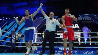 "Мама, а как же я?" Боксер из Казахстана "разозлился" на родителей и выиграл ЧМ в Ташкенте