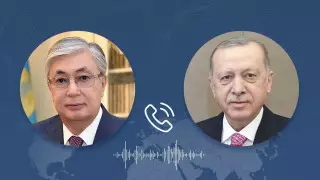 Токаев поговорил с Эрдоганом и пригласил его в Туркестан