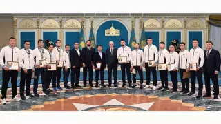 Чемпион мира по боксу раскрыл подробности встречи с Токаевым в Акорде