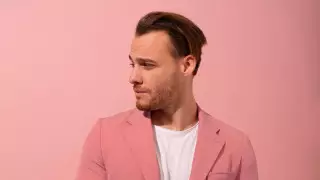 "Постучался в мой Direct": Керем Бюрсин ответил на сообщение фанатки