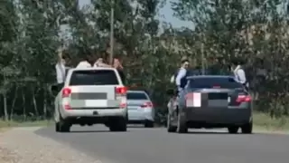 Водителей беспредельничавшего на дороге кортежа нашли в Туркестанской области