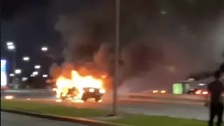 Горящий на ходу Land Cruiser сняли в Алматы