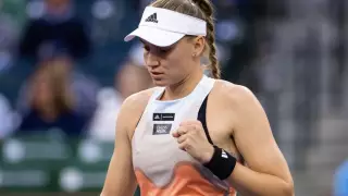 Рыбакину включили в топ теннисисток после снятия с "Ролан Гаррос"