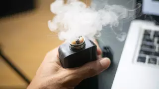 Запрет вейпов в Казахстане: министр ответил на обвинения активистов