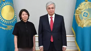 Токаев поблагодарил актрису Самал Еслямову