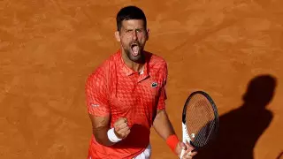 "Хотите шоколадку "Казахстан"? Новак Джокович сделал сюрприз на "Ролан Гаррос"