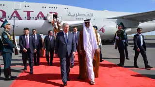 Токаев встретил эмира Катара в аэропорту Астаны