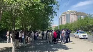 Более 50 дольщиков в Атырау потребовали у застройщика вернуть им деньги