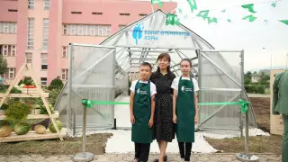 Проект "Жасыл Мектеп" открывает новые теплицы в школах и подводит итоги учебного года