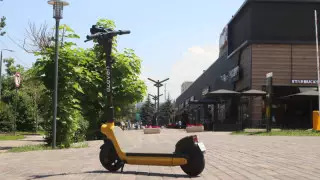 Самокатчикам запретили ездить на Арбате, терренкуре и в парках Алматы