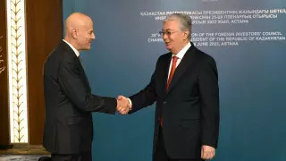 Токаев и глава консорциума Eni обсудили развитие нефтегазовых проектов