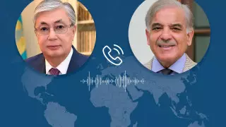 Токаев провел телефонный разговор с премьер-министром Пакистана